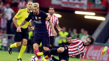 Messi ante el Athletic Bilbao (Reuters)